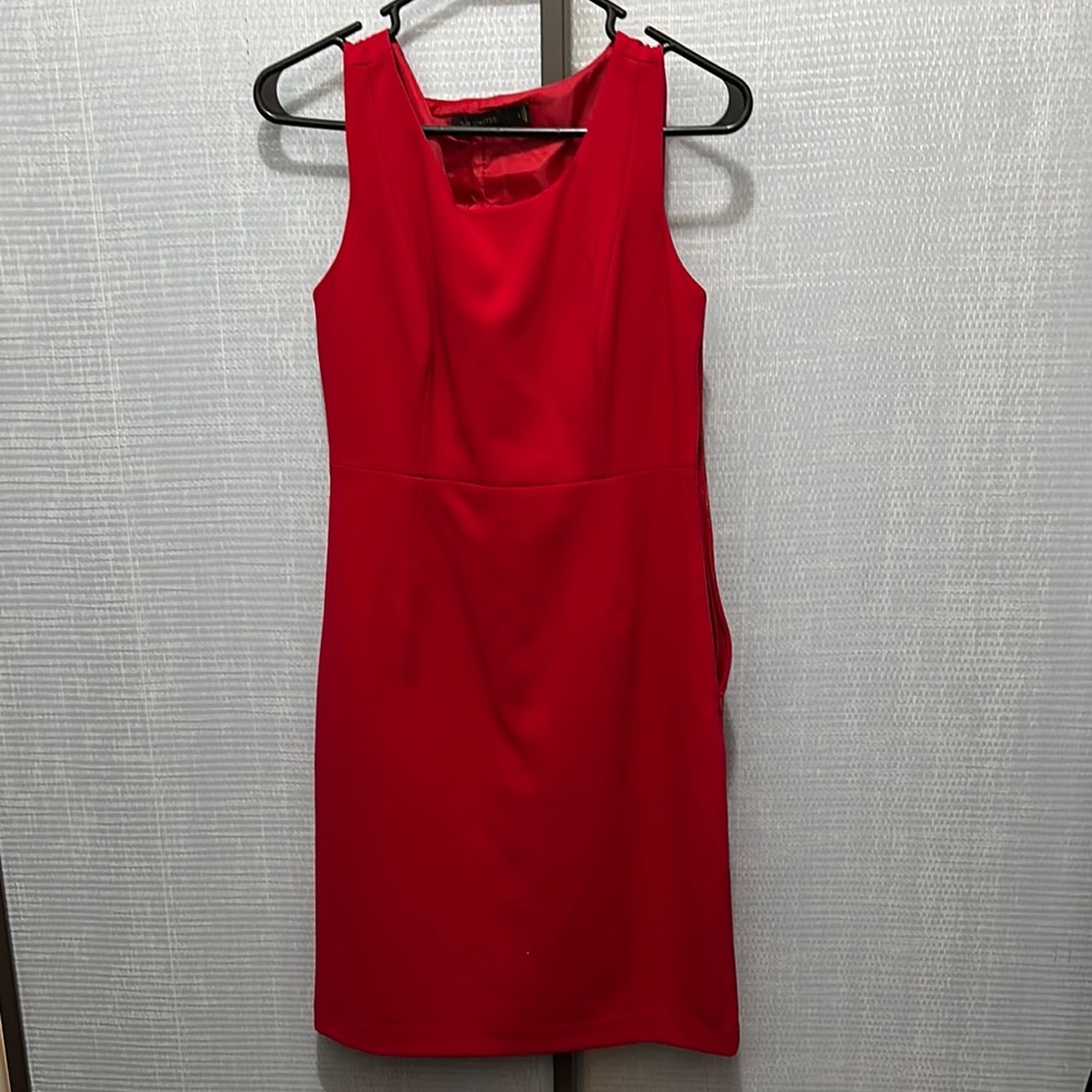Elegant Red Sleeveless Dress